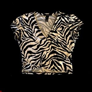 Forever 21 Black/White Zebra Print Crop Top size S
